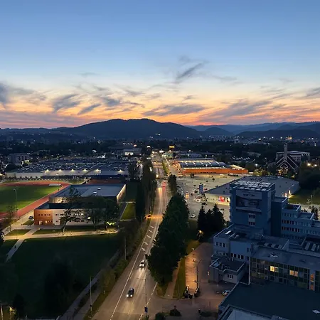 Sky View 17 - Free Private Garage Parking Zilina