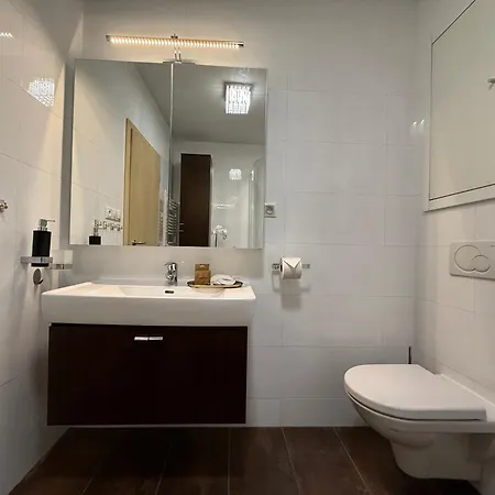 Sky View 17 - Free Private Garage Parking * Zilina